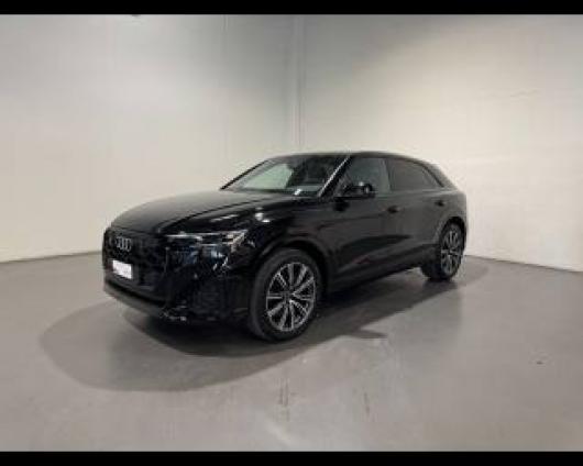 Km 0 AUDI Q8