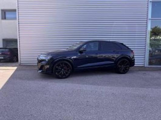usato AUDI Q8
