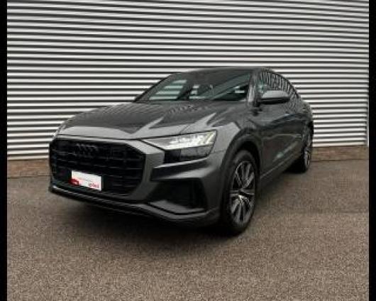 usato AUDI Q8