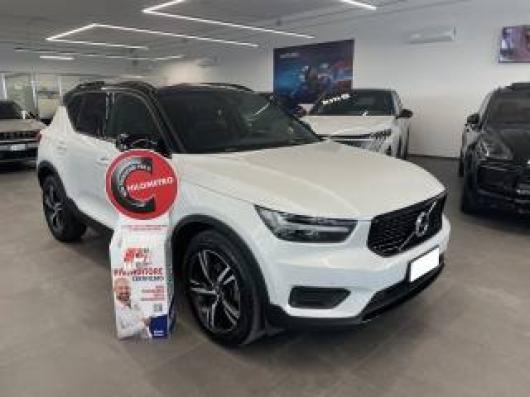 usato VOLVO XC40