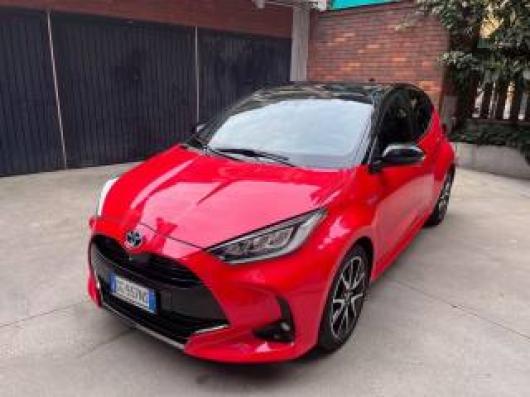 usato TOYOTA Yaris