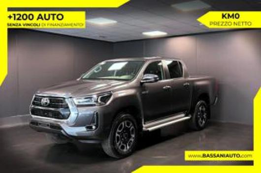 Km 0 TOYOTA Hilux