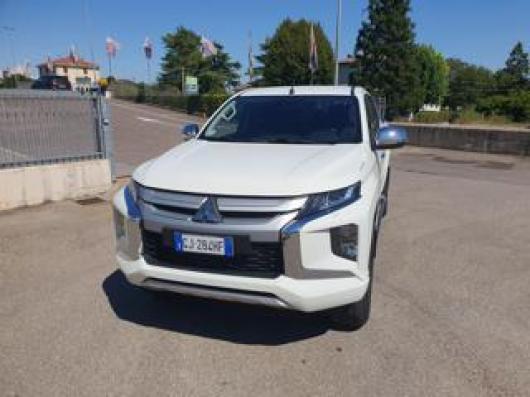 usato MITSUBISHI L200