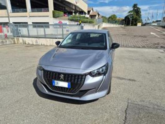 usato PEUGEOT 208