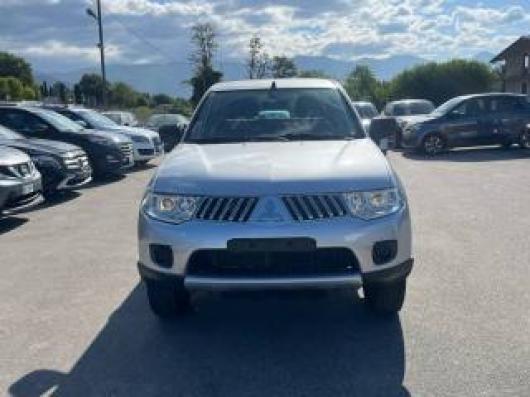 usato MITSUBISHI L200