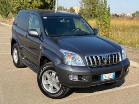 usato TOYOTA Land Cruiser
