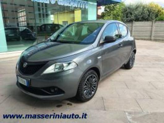 usato LANCIA Ypsilon