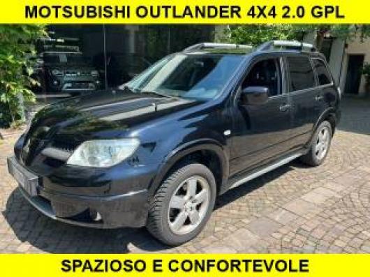 usato MITSUBISHI Outlander