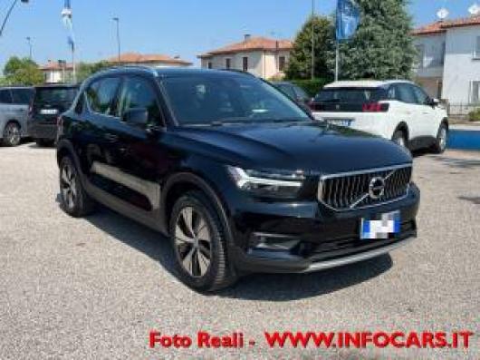 usato VOLVO XC40