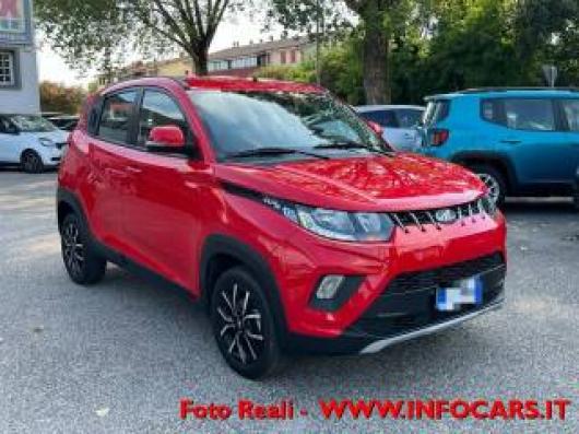 usato MAHINDRA KUV100