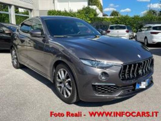 usato MASERATI Levante