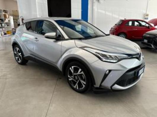 usato TOYOTA C HR