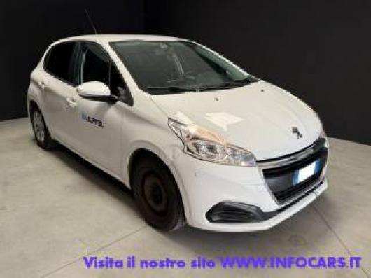 usato PEUGEOT 208