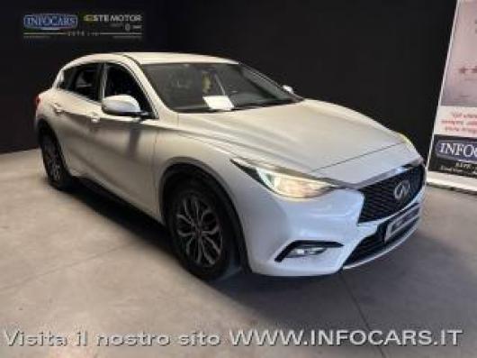 usato INFINITI Q30