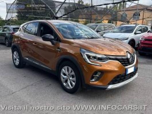 usato RENAULT Captur