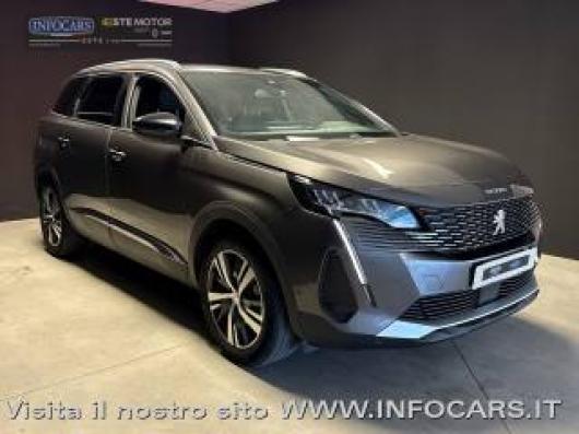 usato PEUGEOT 5008