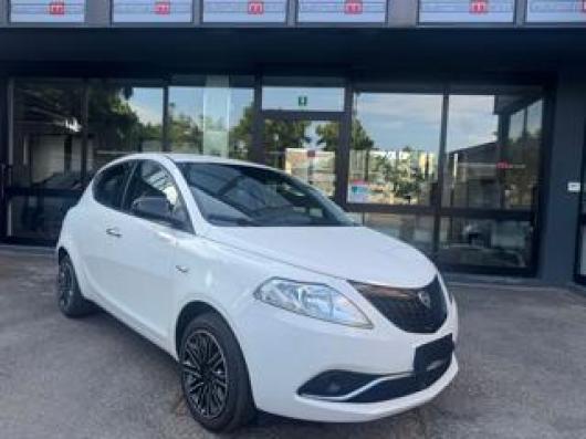 usato LANCIA Ypsilon