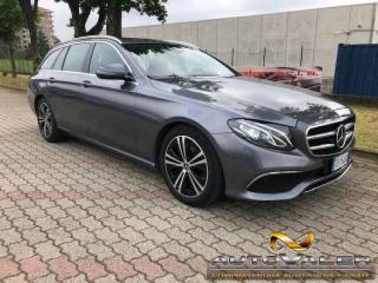 usato MERCEDES E 200