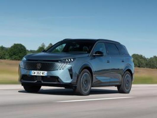 nuovo PEUGEOT 5008