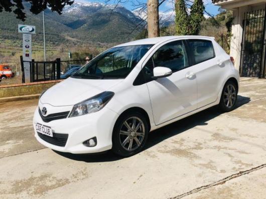 usato TOYOTA Yaris