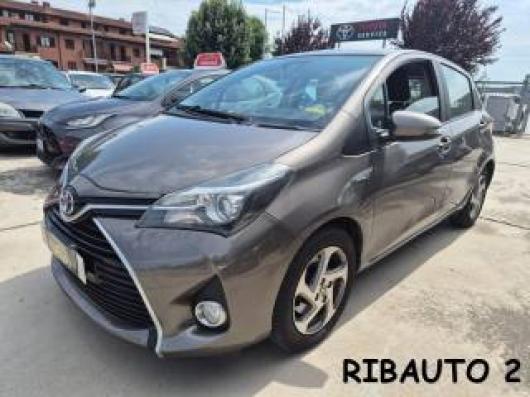 usato TOYOTA Yaris