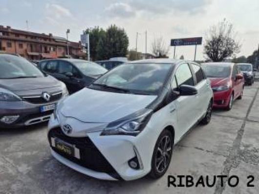 usato TOYOTA Yaris