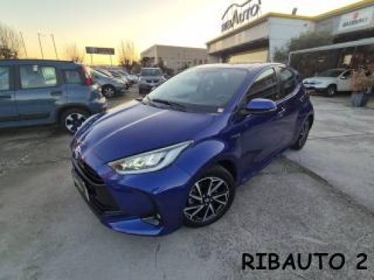 usato TOYOTA Yaris