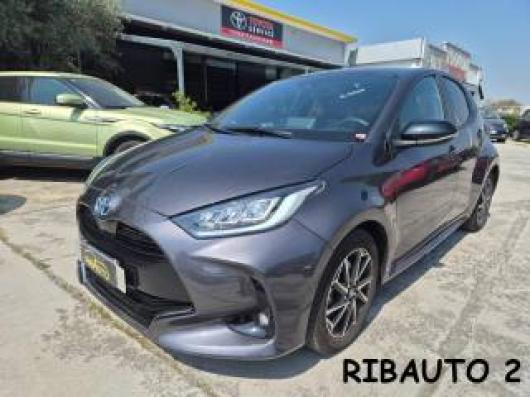 usato TOYOTA Yaris