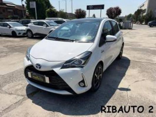 usato TOYOTA Yaris