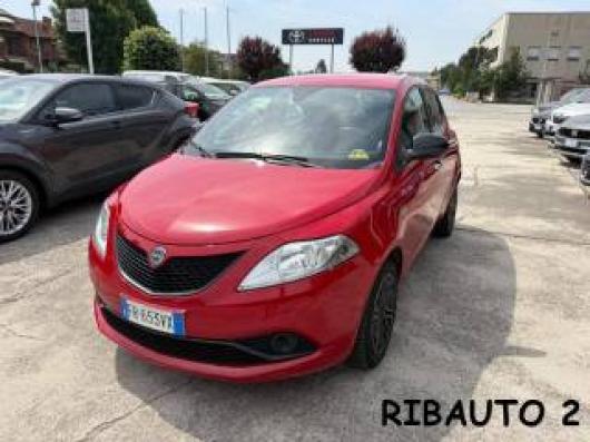 usato LANCIA Ypsilon