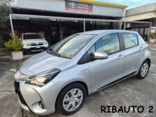 usato TOYOTA Yaris