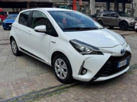 usato TOYOTA Yaris