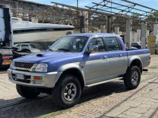 usato MITSUBISHI L200