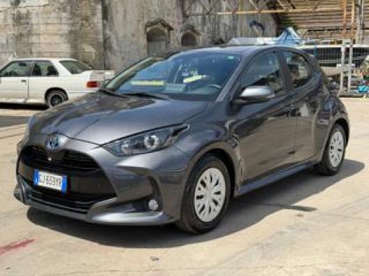 usato TOYOTA Yaris