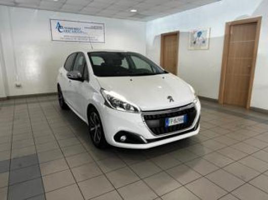 usato PEUGEOT 208