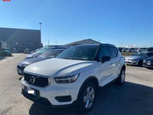 usato VOLVO XC40