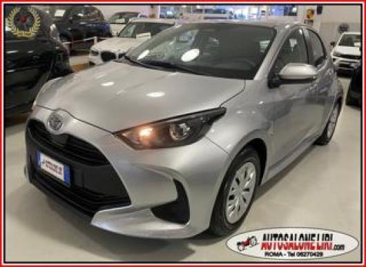 usato TOYOTA Yaris