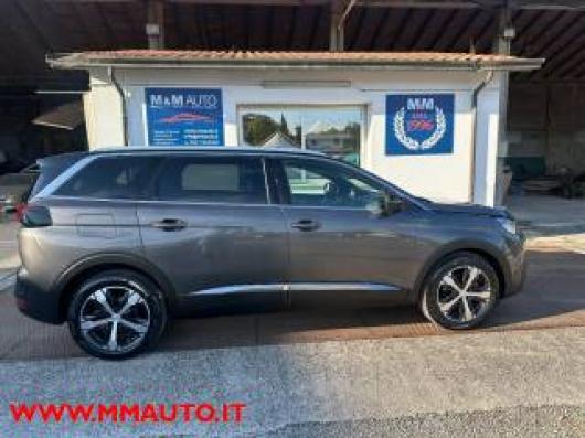 usato PEUGEOT 5008