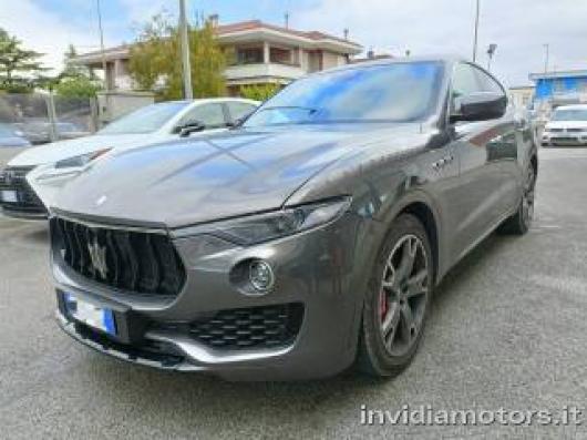 usato MASERATI Levante