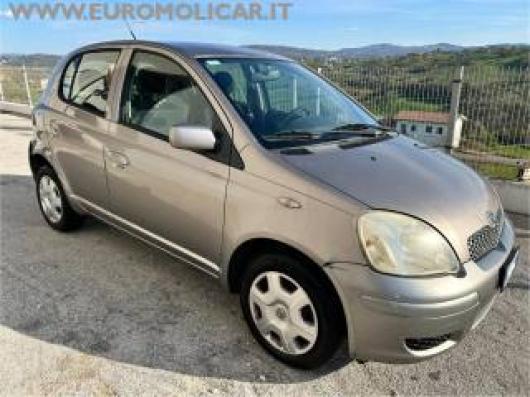usato TOYOTA Yaris