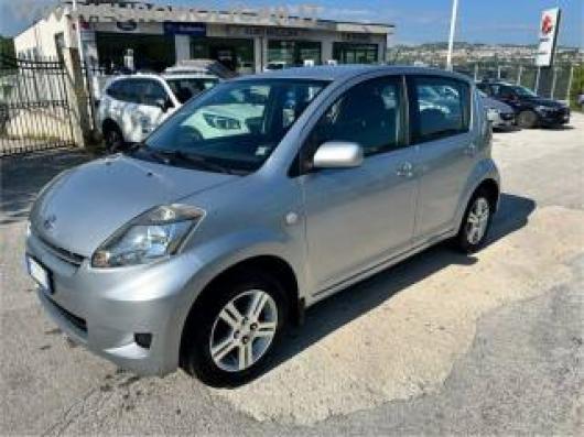 usato DAIHATSU Sirion