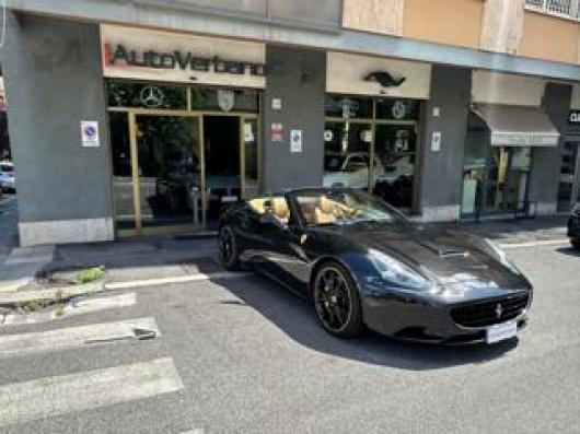 usato FERRARI California