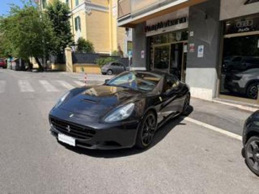 usato FERRARI California