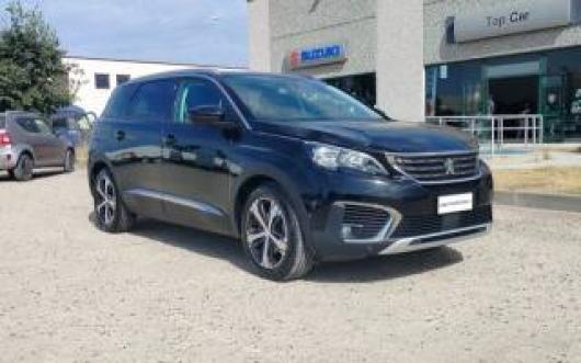 usato PEUGEOT 5008