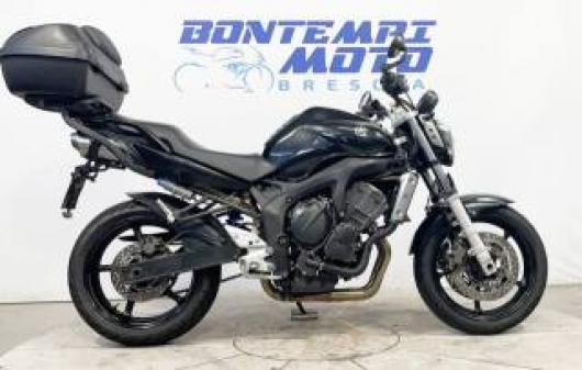 usato YAMAHA FZ6