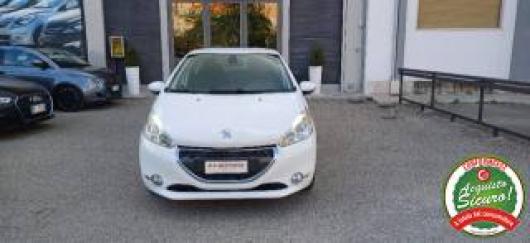 usato PEUGEOT 208