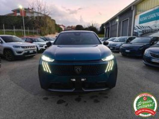 nuovo PEUGEOT 3008