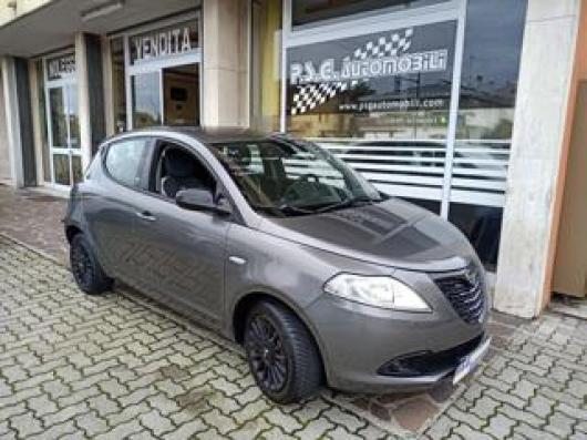 usato LANCIA Ypsilon