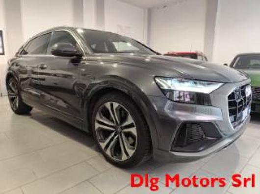 usato AUDI Q8