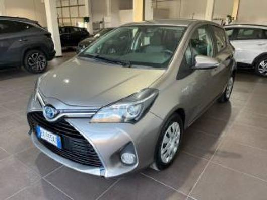 usato TOYOTA Yaris